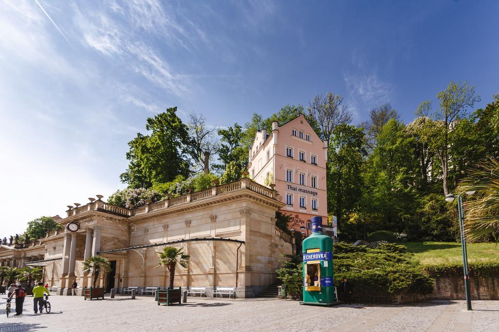 Hotel Maltezský Kříž KLV Exterior foto