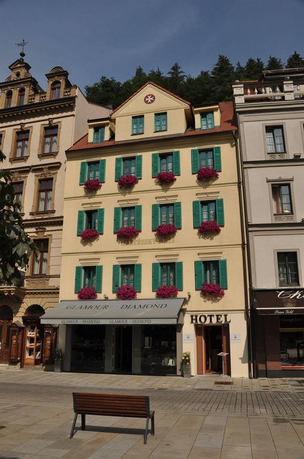 Hotel Maltezský Kříž KLV Exterior foto