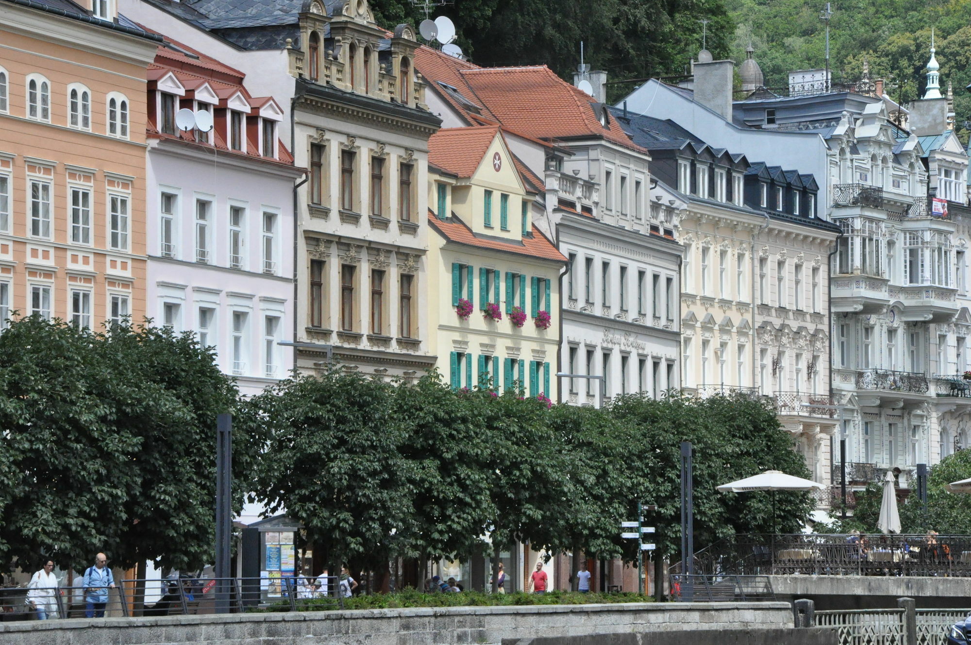 Hotel Maltezský Kříž KLV Exterior foto