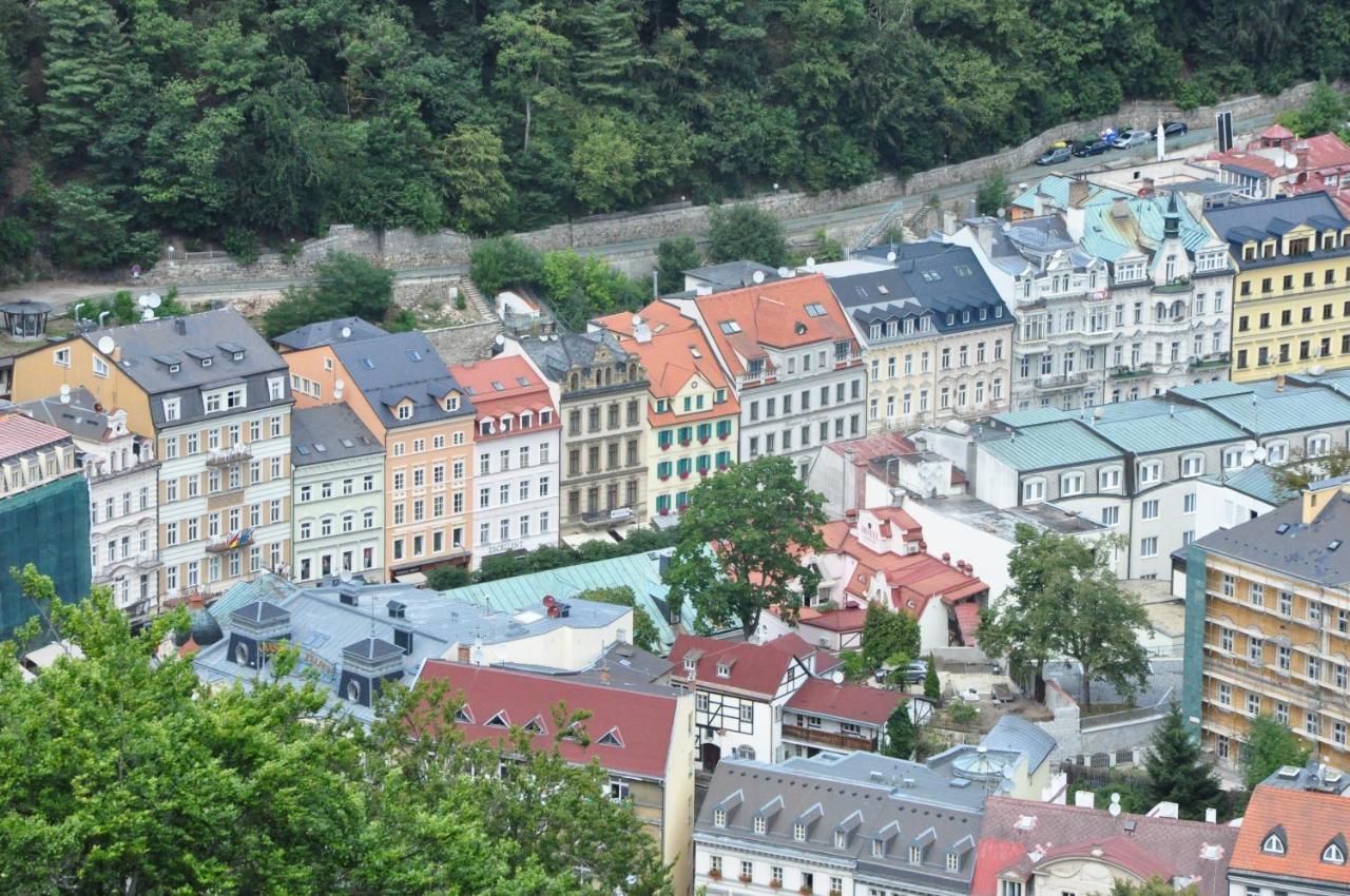 Hotel Maltezský Kříž KLV Exterior foto