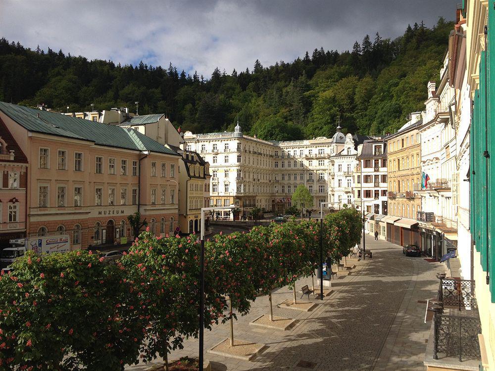 Hotel Maltezský Kříž KLV Exterior foto